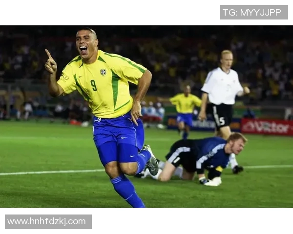 足球球星如何运用技巧与速度突破防线成为进攻利器的关键分析